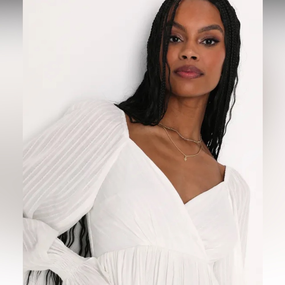 Forever Frolicking White Embroidered
Long Sleeve Mini Dress Size S